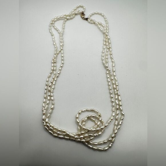 24" and three strands of rice pearls with 14kt yellow gold hardware necklace! - Picture 7 of 14